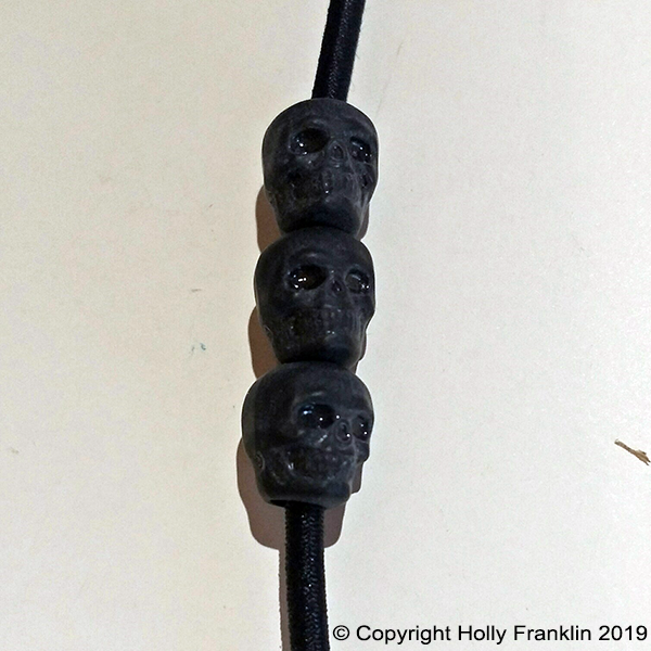 Black : Black - Black Skulls 1-UP_black-blackkulls