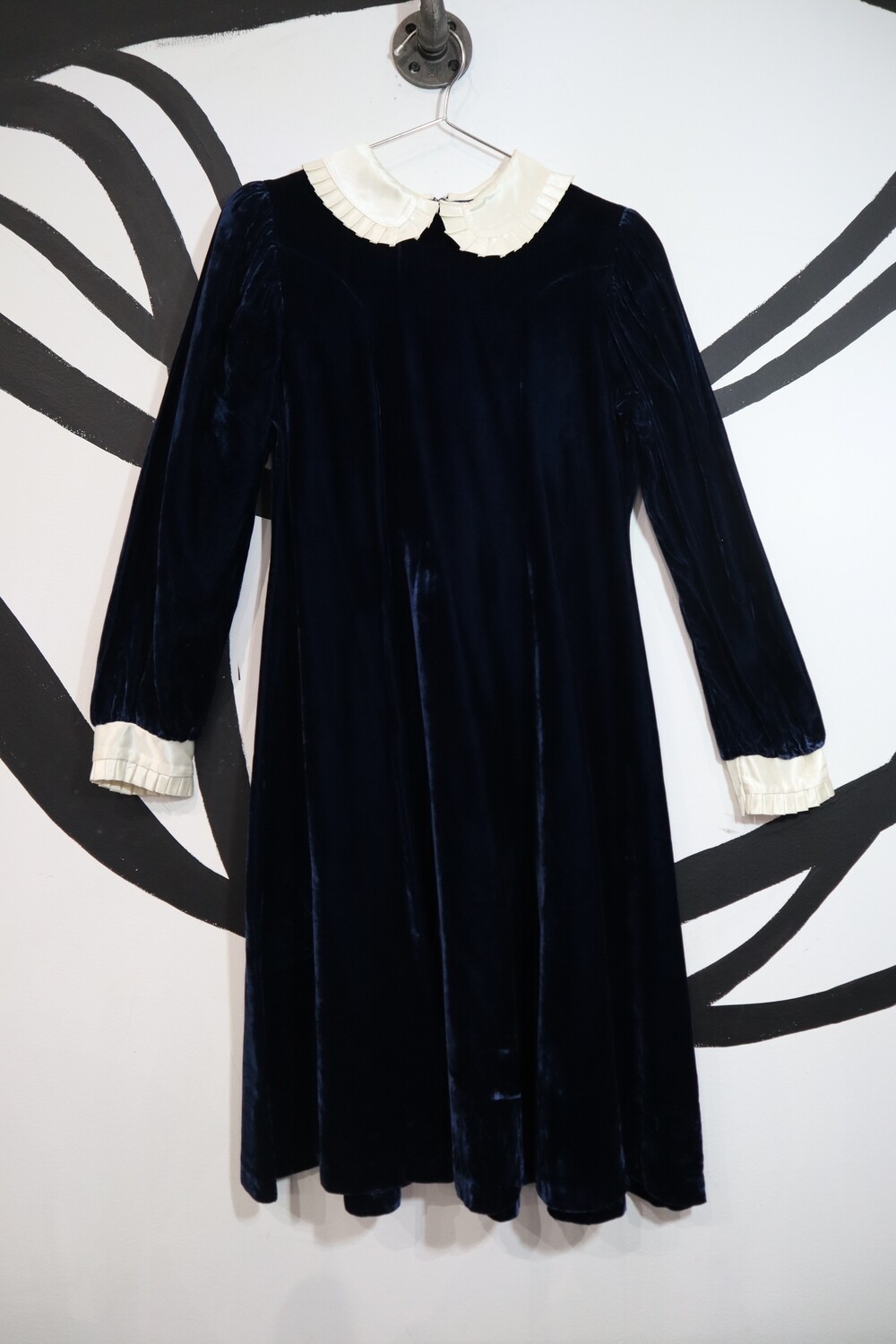 Navy Velvet Dress with Cream Satin Peter Pan Collar - Size 14 Navy Velvet Dress with Cream Satin Peter Pan Collar - Size 14