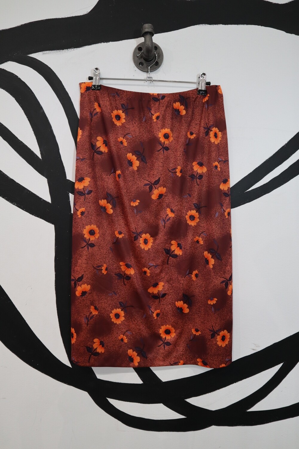 Lightweight Floral Printed Stretch Skirt - Size M Lightweight Floral Printed Stretch Skirt - Size M