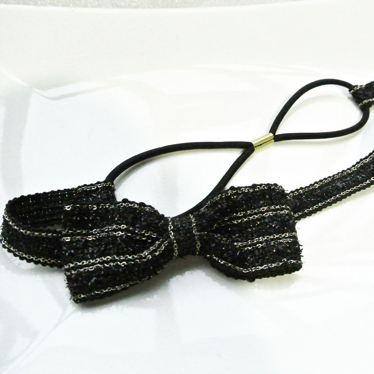 Black bow-tie elastic headband