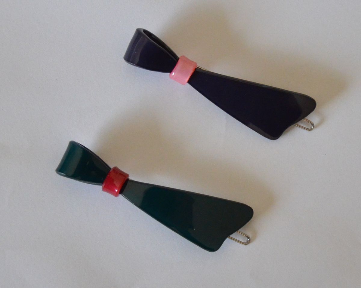 Sweet acrylic bow tie hair clip