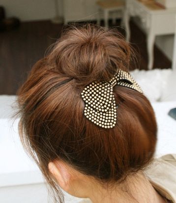 Faux soft-leather bowknot hair clip