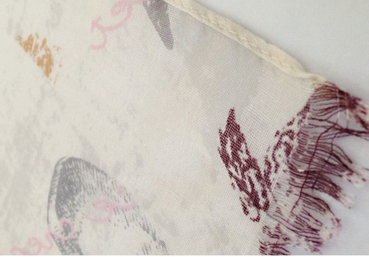 Pretty icon beige white long scarf