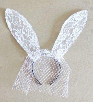 Lace bunny ears with gauze veil Lace bunny ears with gauze veil