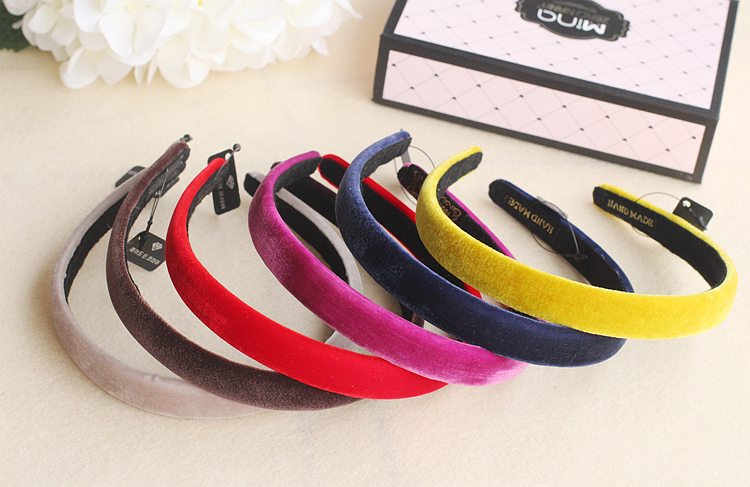 Skinny velvet headband