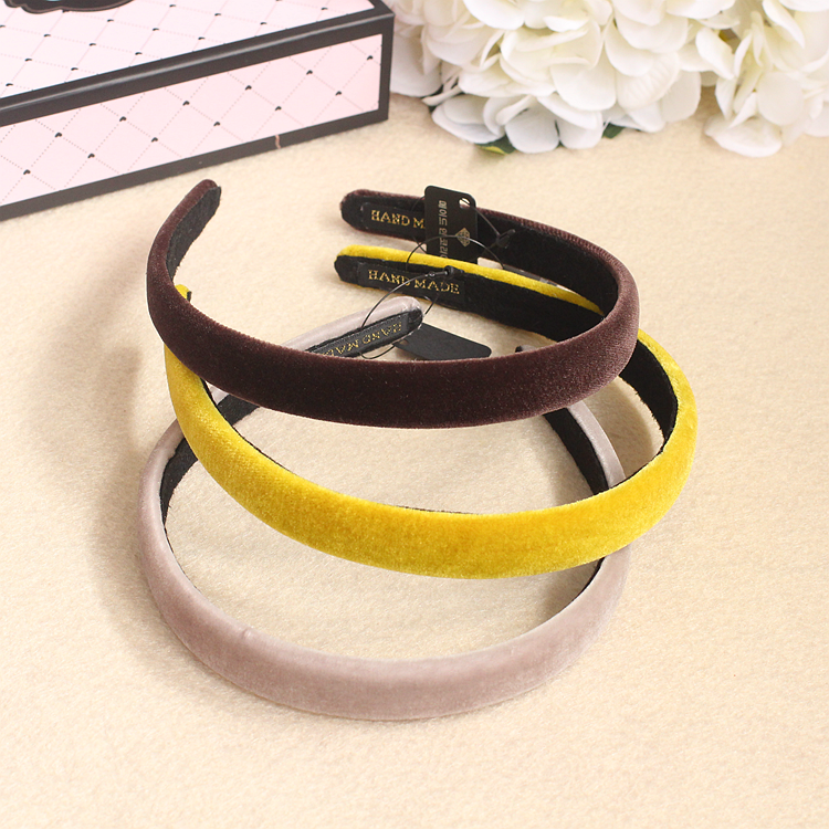 Skinny velvet headband