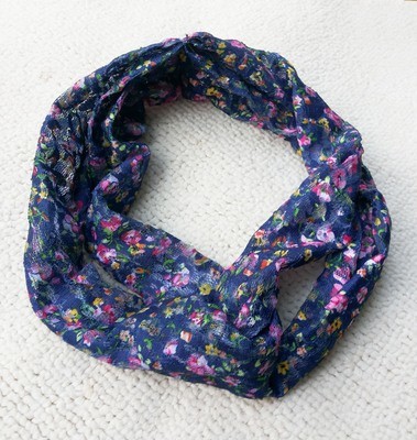Vintage floral lace turban headband Vintage floral lace turban headband