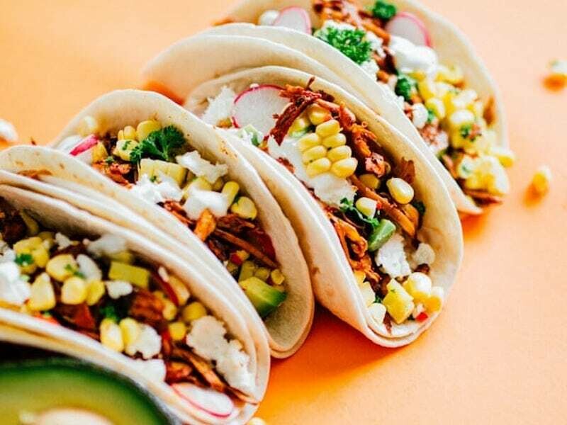 Peri-Peri Chicken Tacos (2)
(lunch 12-3pm) Peri-Peri Chicken Tacos (2)
(lunch 12-3pm)