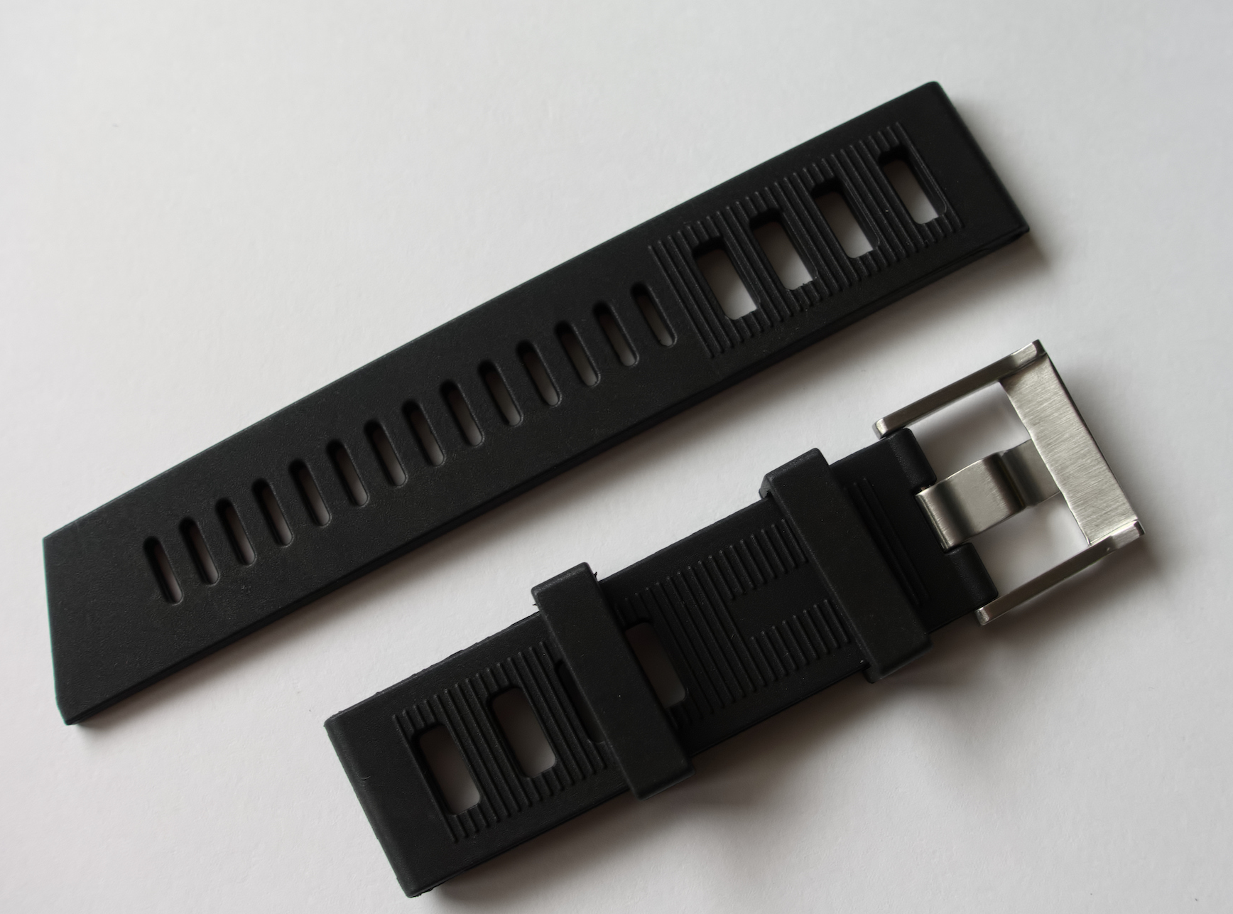 Borealis Rubber Strap 22mm Black