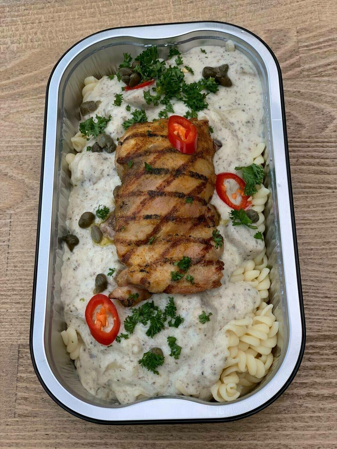 Pasta kip met truffelsaus 500 gram Pasta kip met truffelsaus 500 gram
