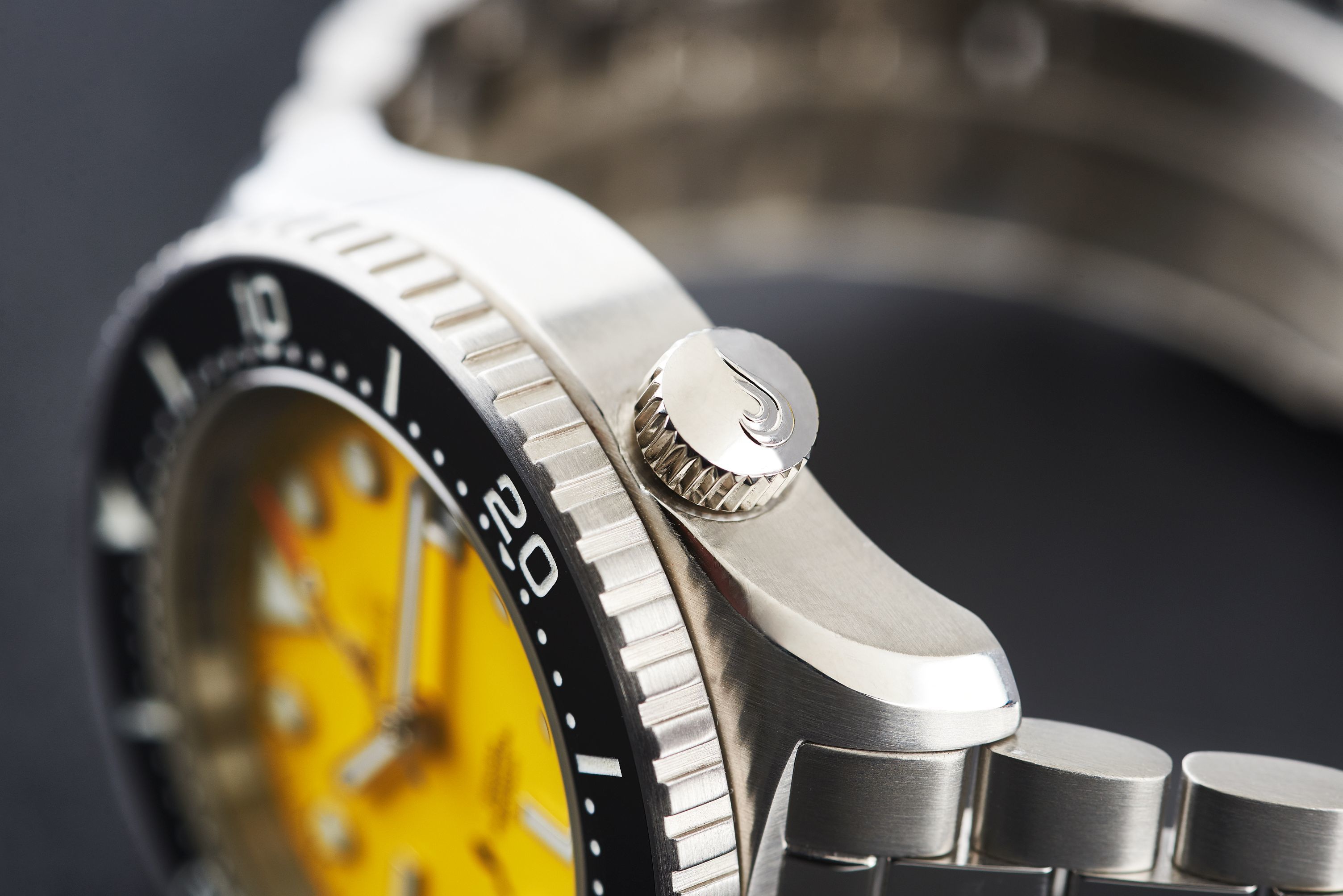 Prometheus Zenobia Yellow Dial Date Version D