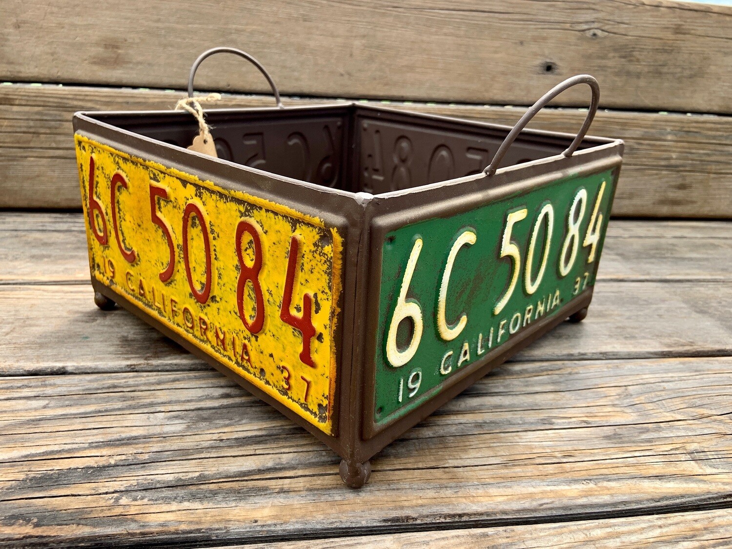Garden Decor | Large License Plate Planter/Box Garden Decor | Large License Plate Planter/Box