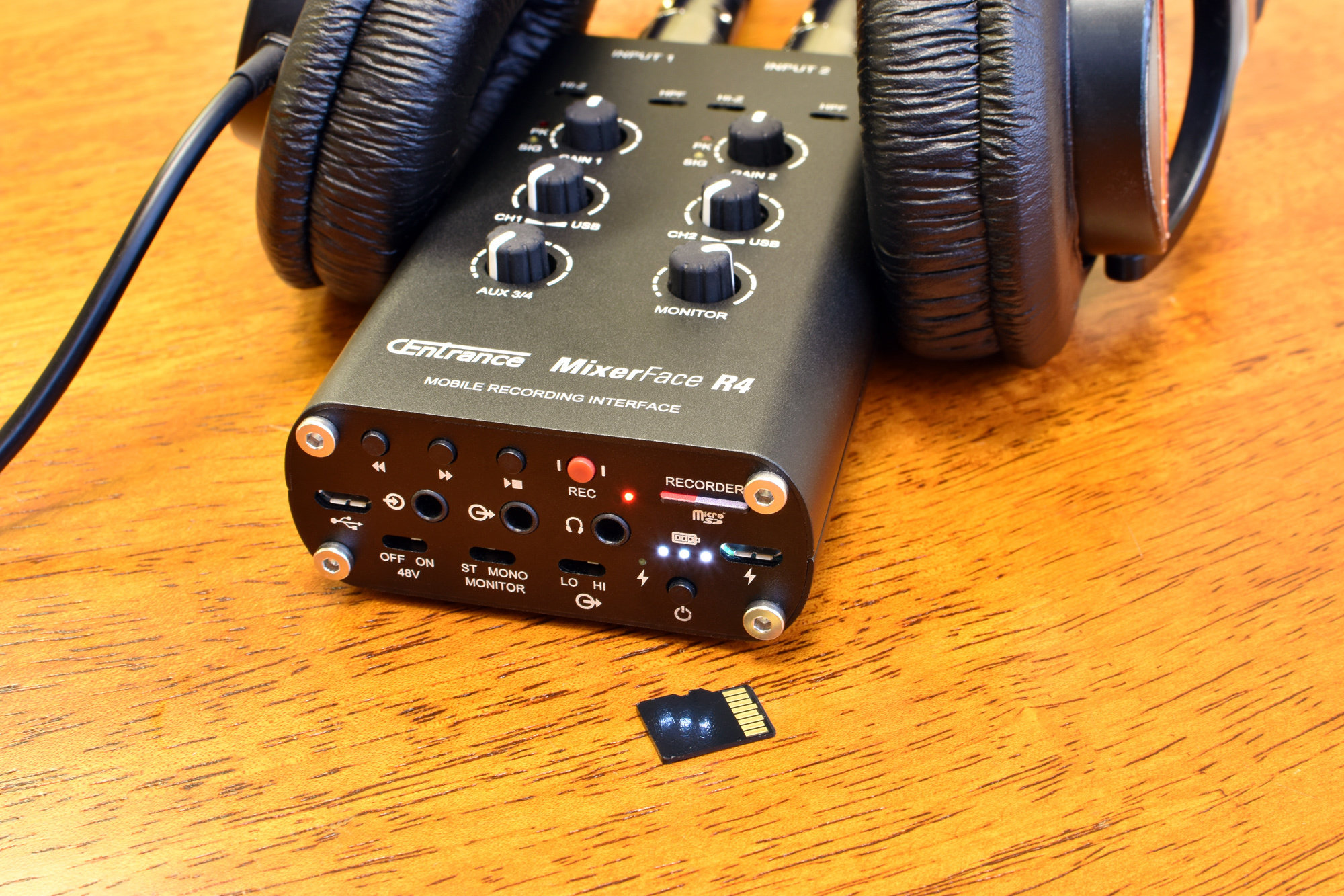 MixerFace R4B - Mobile Recording Interface with micro-SD Card Recorder and XY Stereo mics (Mics shipping in April 2019)