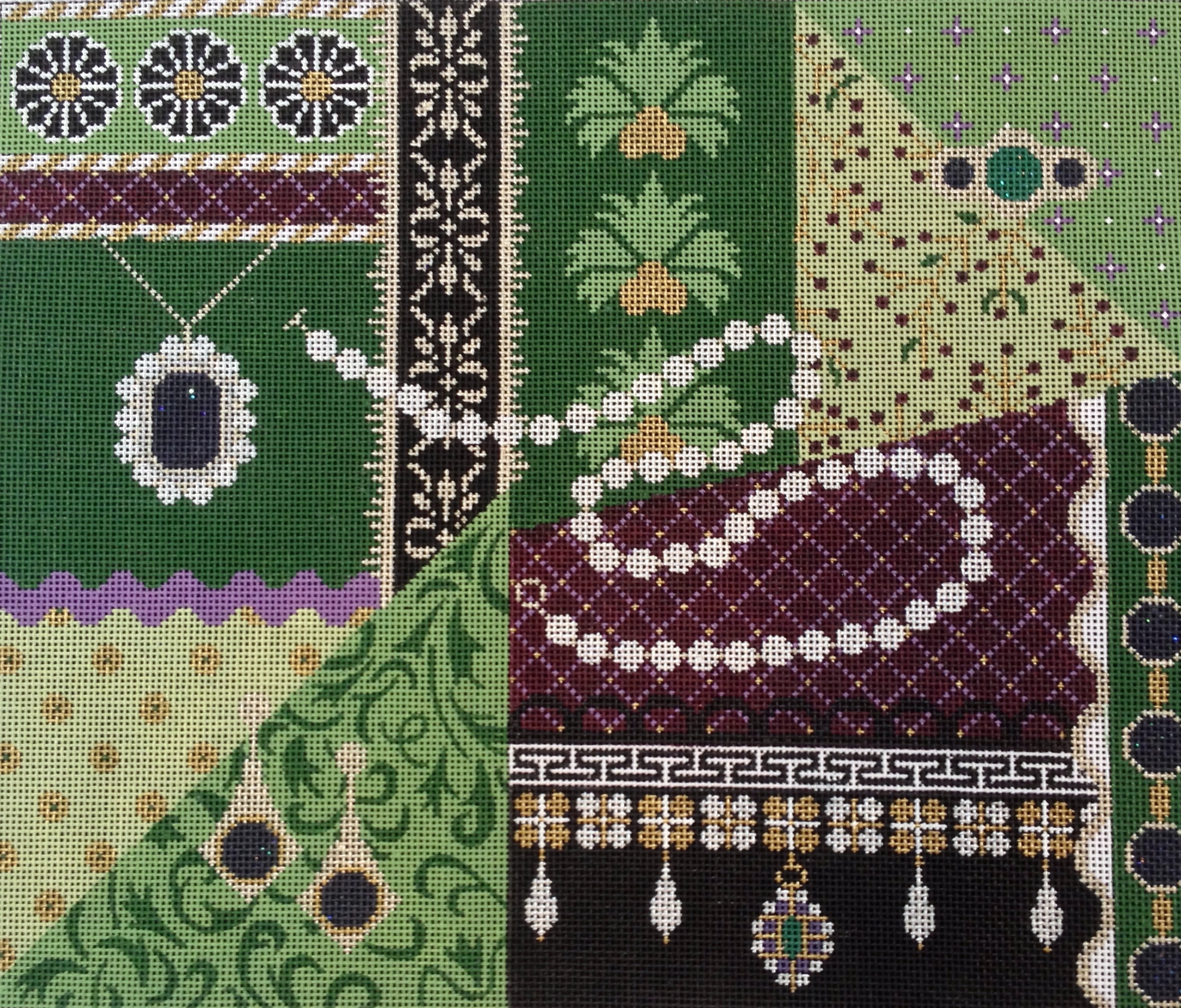 Green Royal Pain in the Tudor (JHandpainted by JP Needlepoint Designs) 18*L-527