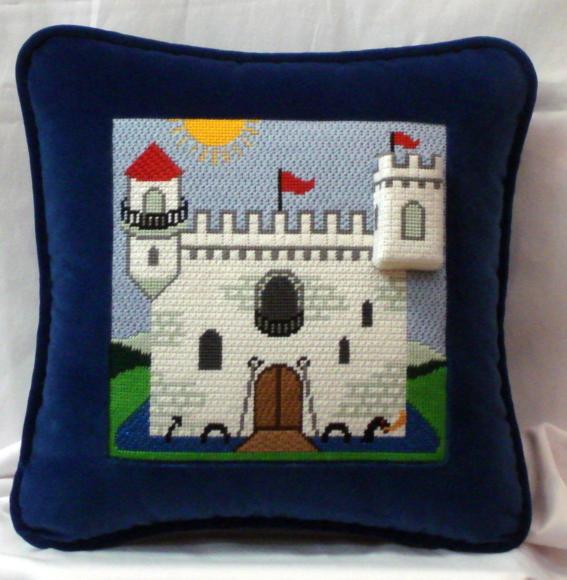 Castle Tooth Fairy Pillow (Julia's Needlework) *P88