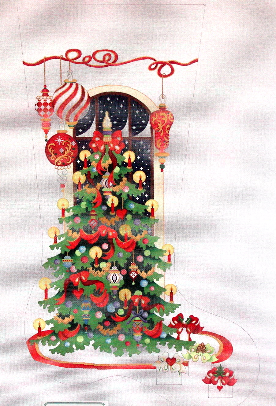Christmas Tree with Large Ornaments (Handpainted from Strictly Christmas) 18*CS401