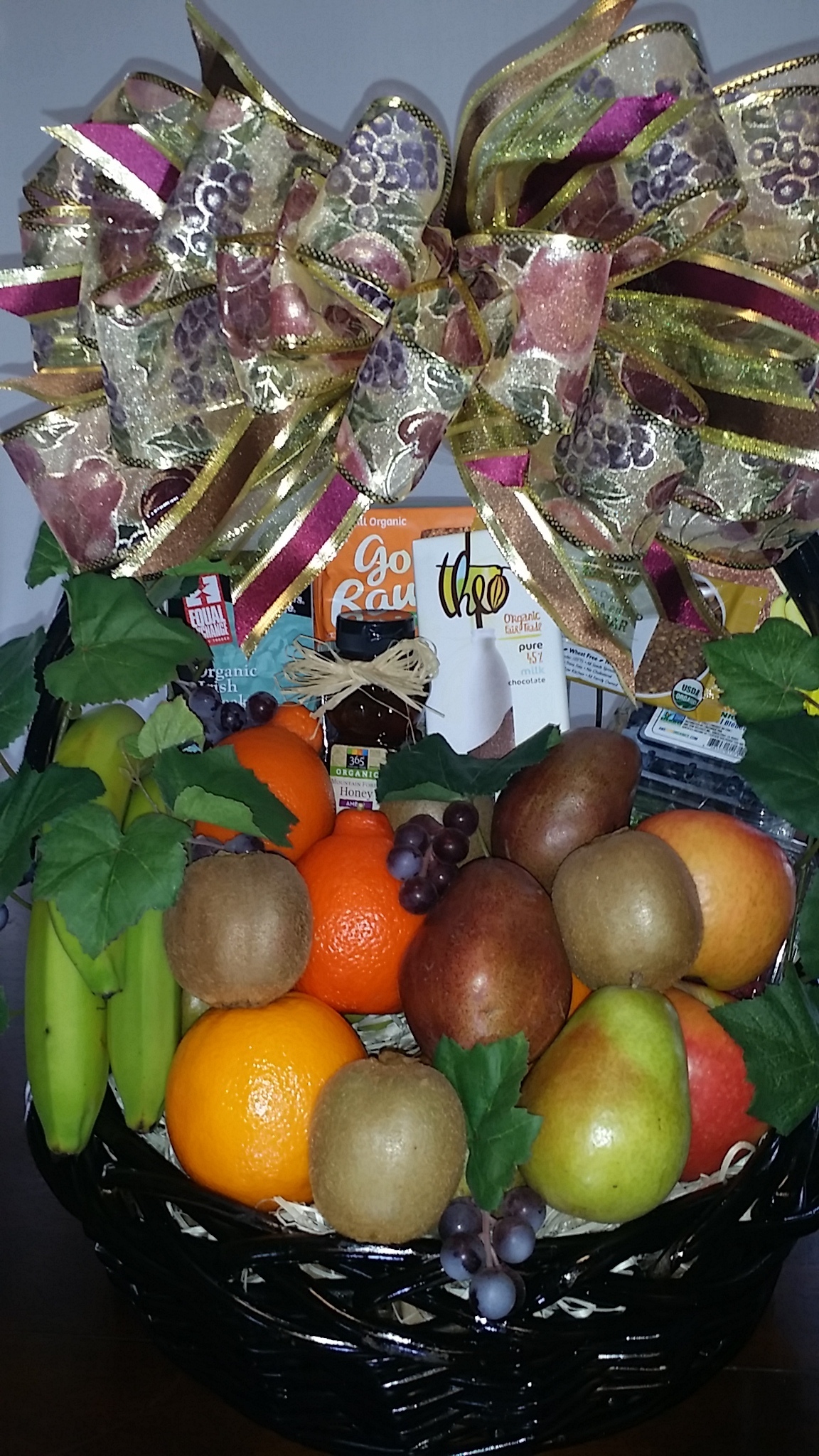 Deluxe Organic Gift Basket FF-0023