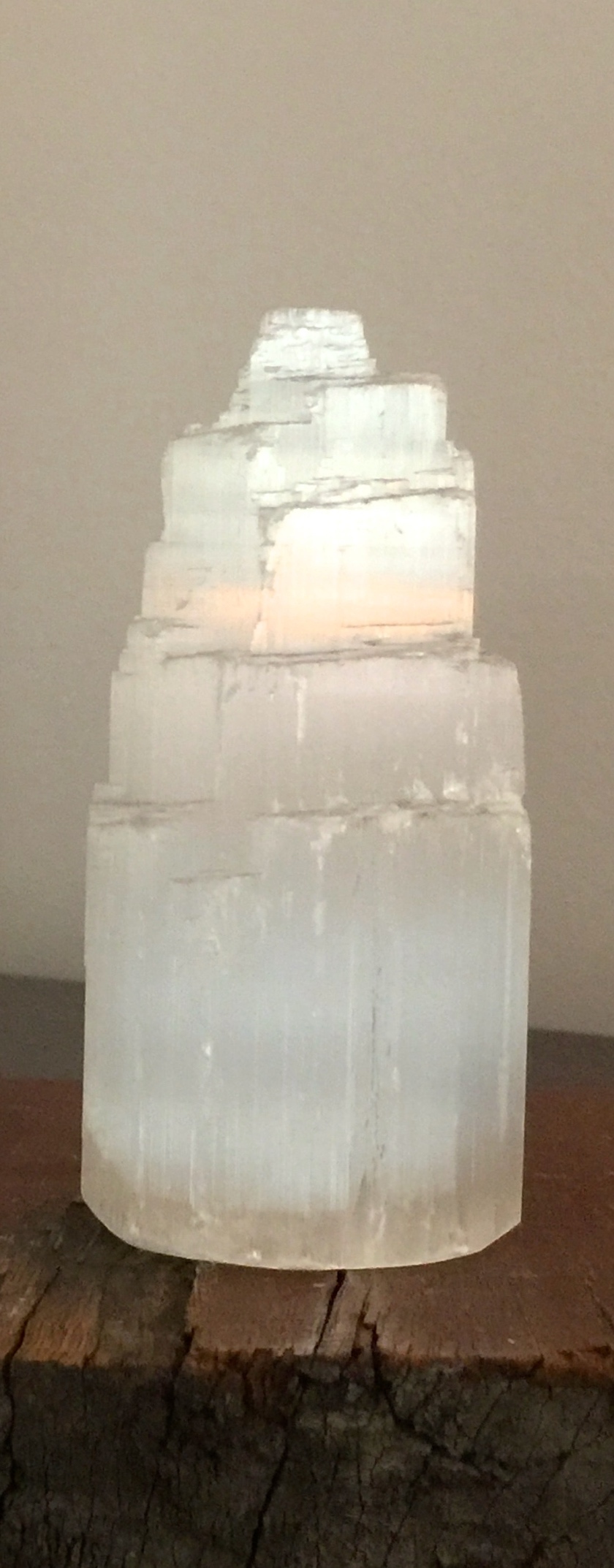 Selenite Tower (med) - approx 10 cm high 00108