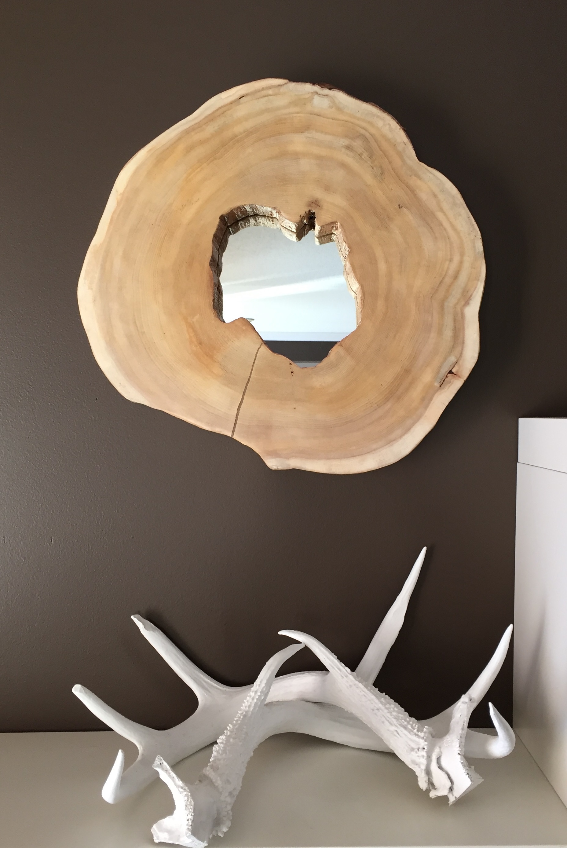 Direct Sales Canada >> Live Edge Mirror - Light Cedar Round Direct Sales Canada >> Live Edge Mirror - Light Cedar Round