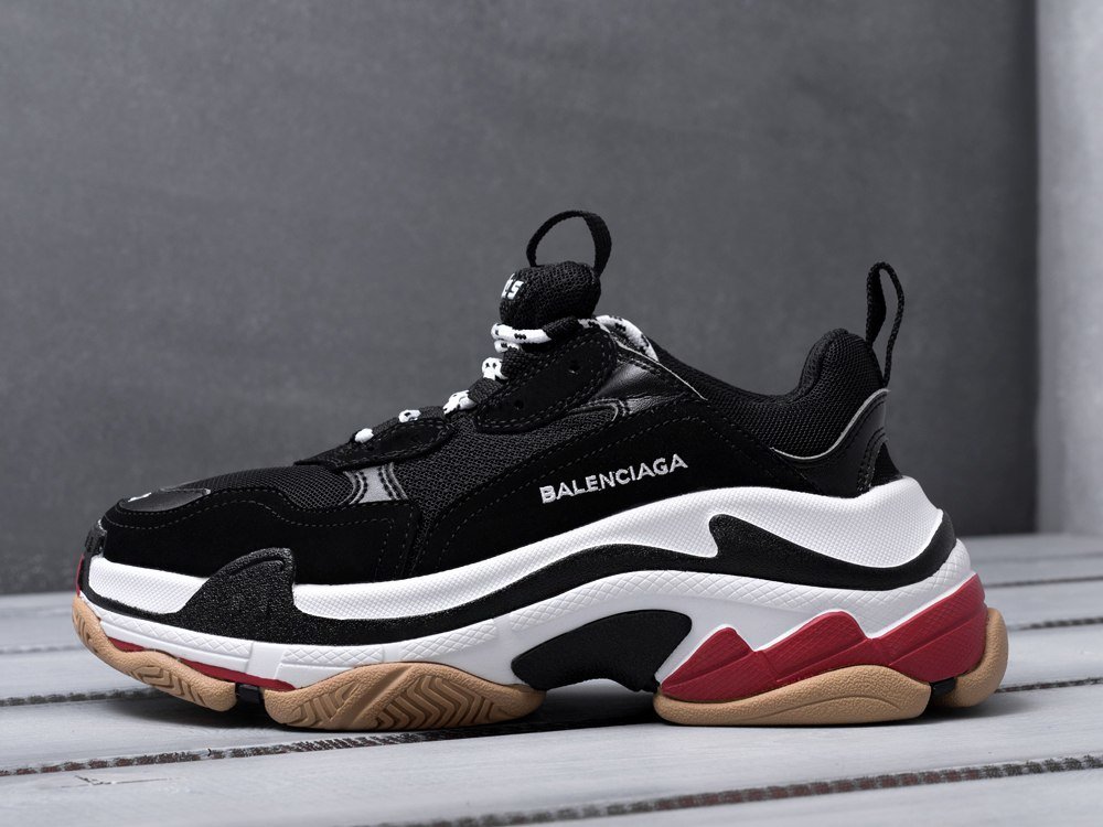 Balenciaga Triple S 10722