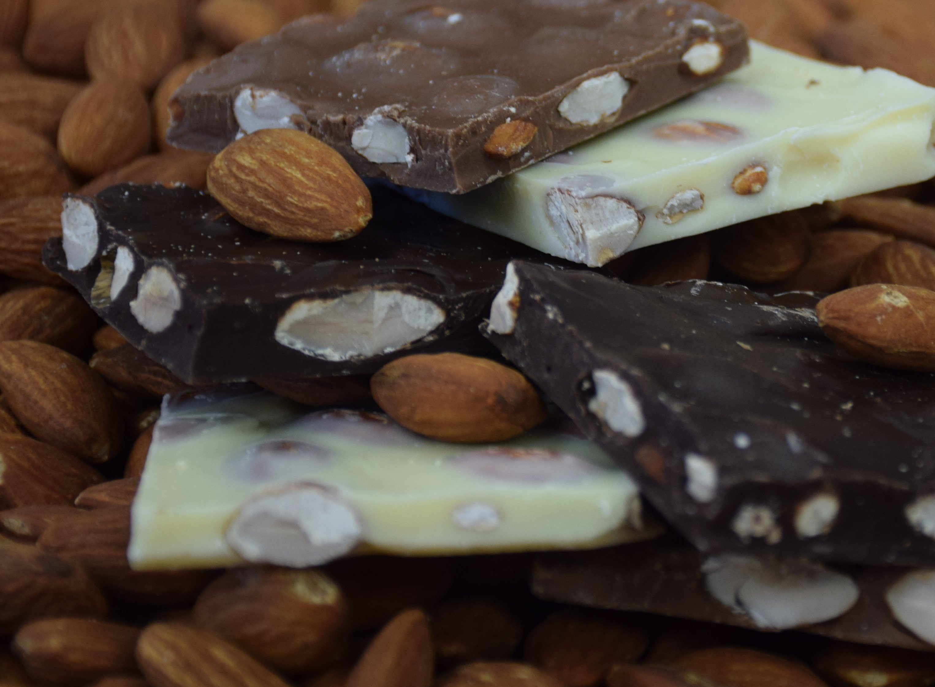 Almond Nut Bark 312ALM