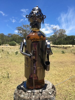 Nuts & Bolts - Golfer Wine Bottle Holder