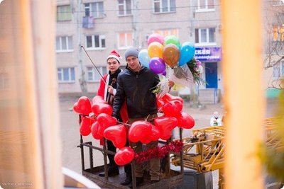 ПОЗДРАВЛЕНИЕ С ПРАЗДНИКОМ ПРЯМО В ОКНО ПОЗДРАВЛЕНИЕ С ПРАЗДНИКОМ ПРЯМО В ОКНО