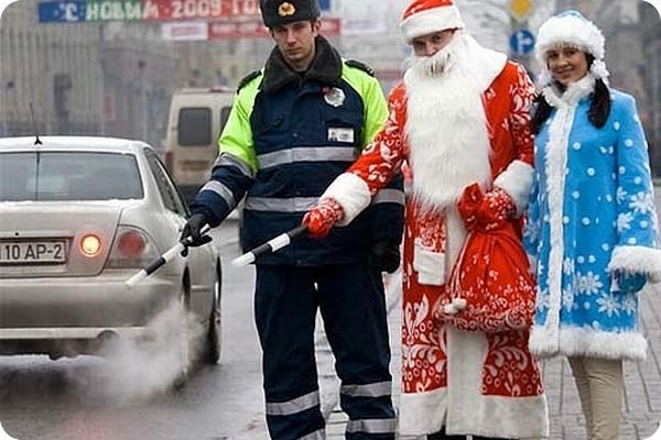 ЖЕСТКИЙ НОВОГОДНИЙ РОЗЫГРЫШ - ПРАЗДНИК К НАМ ПРИХОДИТ!