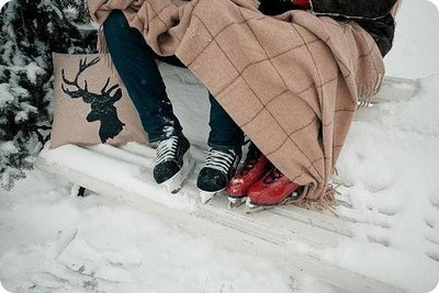 СВИДАНИЕ НА ХОККЕЙНОМ СТАДИОНЕ / КАТКЕ СВИДАНИЕ НА ХОККЕЙНОМ СТАДИОНЕ / КАТКЕ