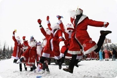 НОВОГОДНИЙ ФЛЕШМОБ ИЗ ДЕДОВ МОРОЗОВ НОВОГОДНИЙ ФЛЕШМОБ ИЗ ДЕДОВ МОРОЗОВ