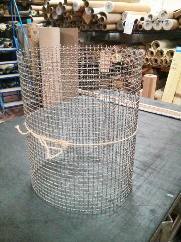 1.67m x 555mm, stainless woven 15mm aperture mesh OC32