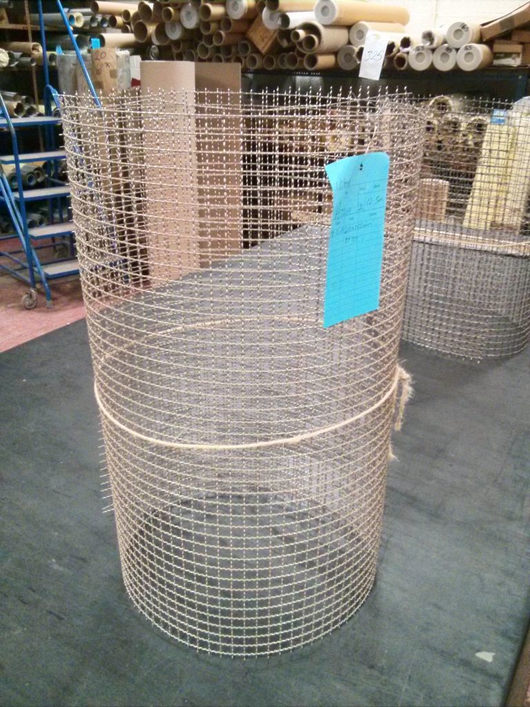 1.52m x 610mm, stainless woven 12.5mm aperture mesh OC33