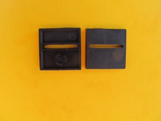 25mm x 25mm Bases diagonal geschlitzt (10)