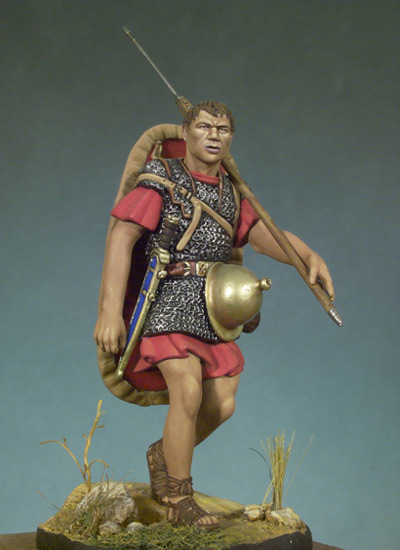 Roman Marching Soldier - 54mm - Andrea Miniatures SG-F29
