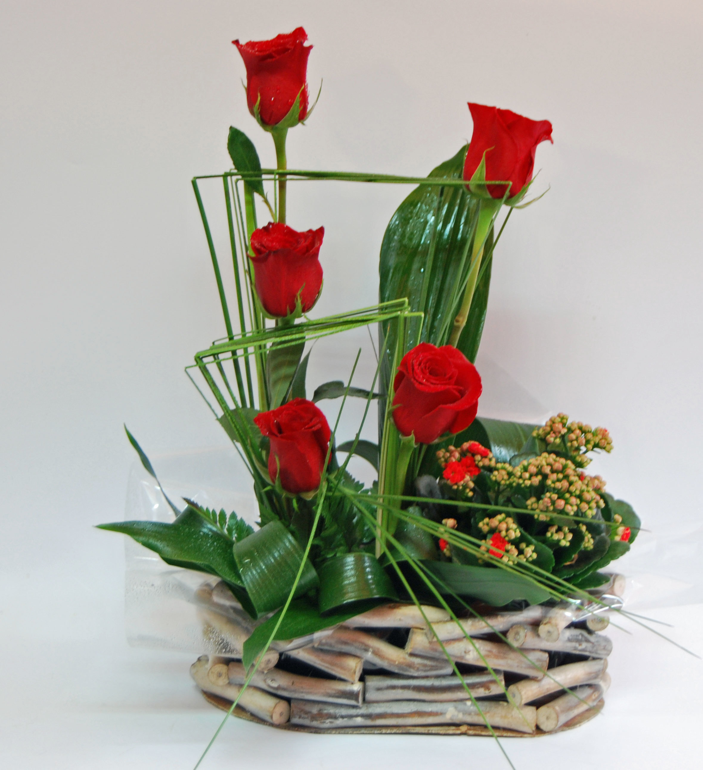Cesto Rosas com plantas 00047