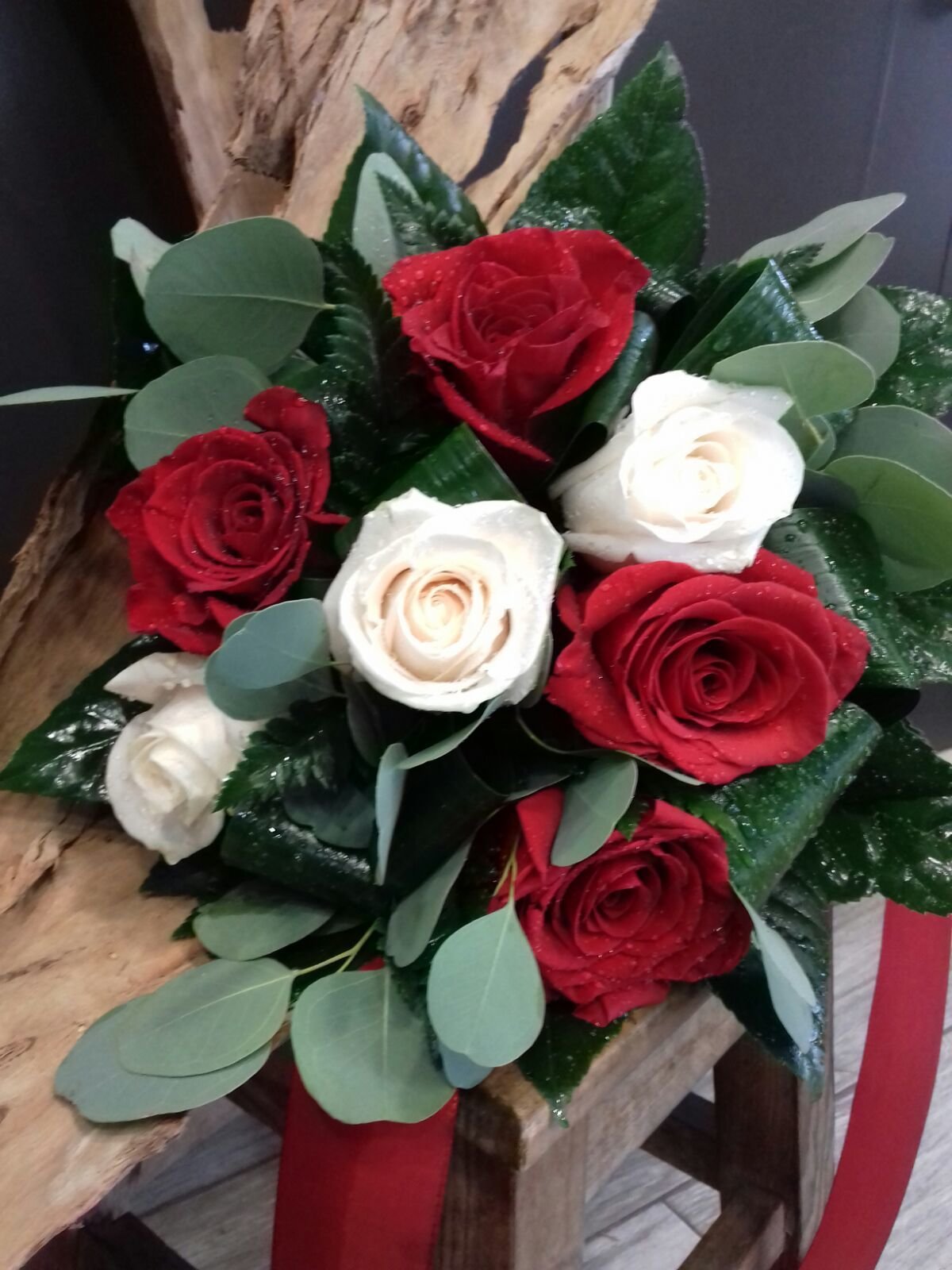 Rosas Vermelhas e Brancas 00139