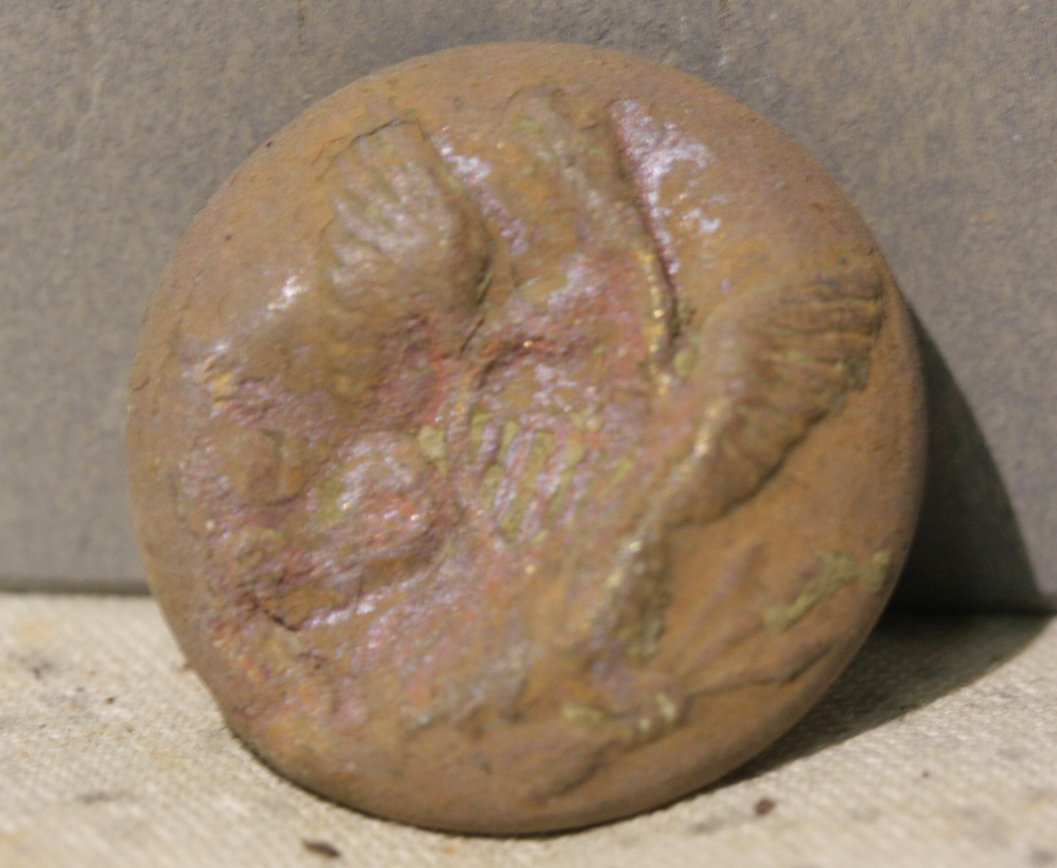 JUST ADDED ON 5/10 - GETTYSBURG - DEVIL'S DEN AREA - ROSENSTEEL FAMILY - Eagle Coat Button GRH-DDA200