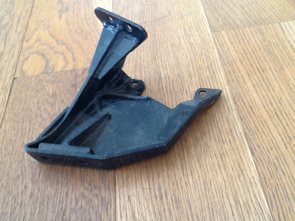Engine Mount Bracket Murena 1.6 02003