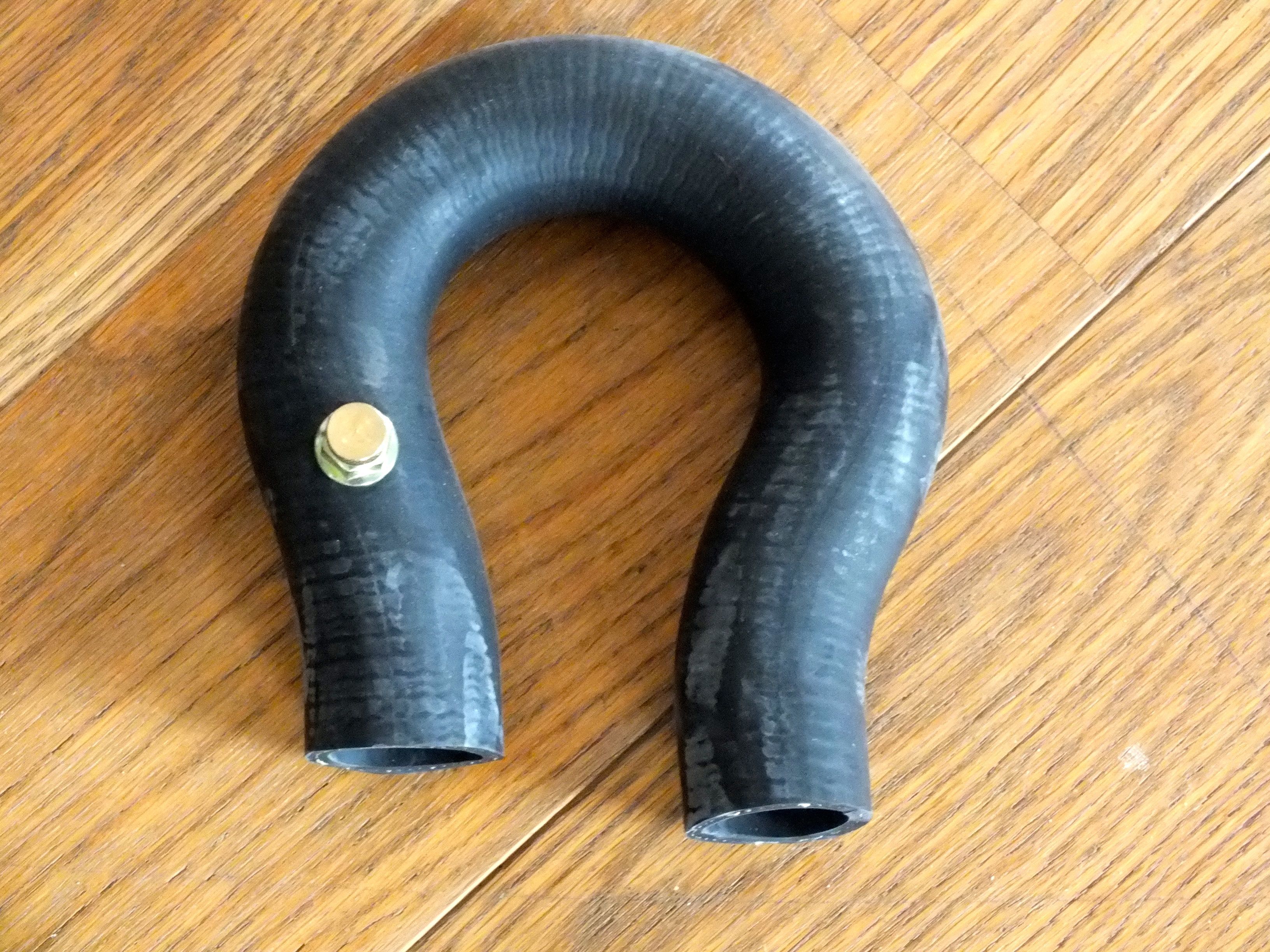 Top Hose with Valve 1.6 Murena 06016