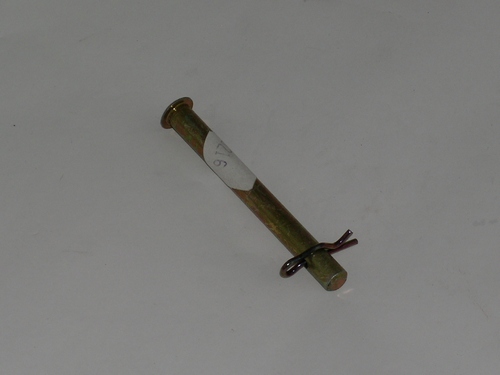 Fuel Tank Strap Pin and Clip 03090