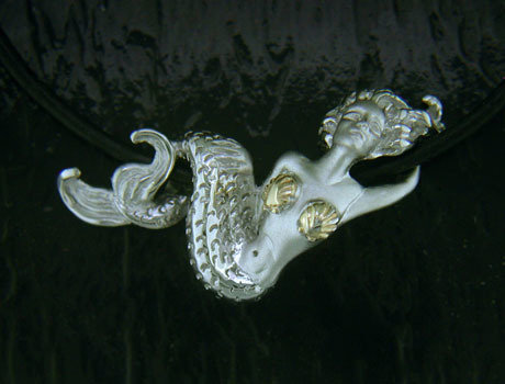DESIGNER JEWELRY-14k GOLD AND STERLING SILVER MERMAID NECKLACE SGN102-18