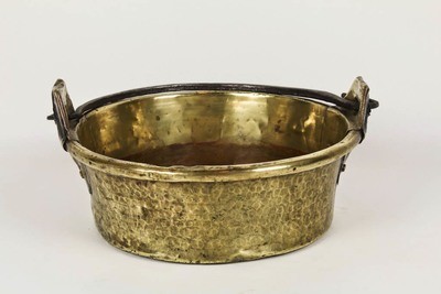 0160 Small Brass Cauldron