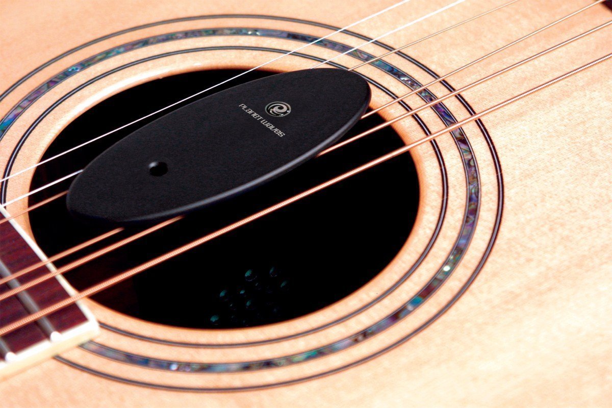 Non Drip Design protects your guitar by controlling humidity