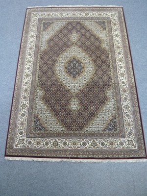 Fine Indian Rug ( Silk Highlights ) Fine Indian Rug ( Silk Highlights )