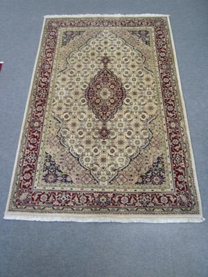 Indian Chakhari Rug Cream/Red Indian Chakhari Rug Cream/Red