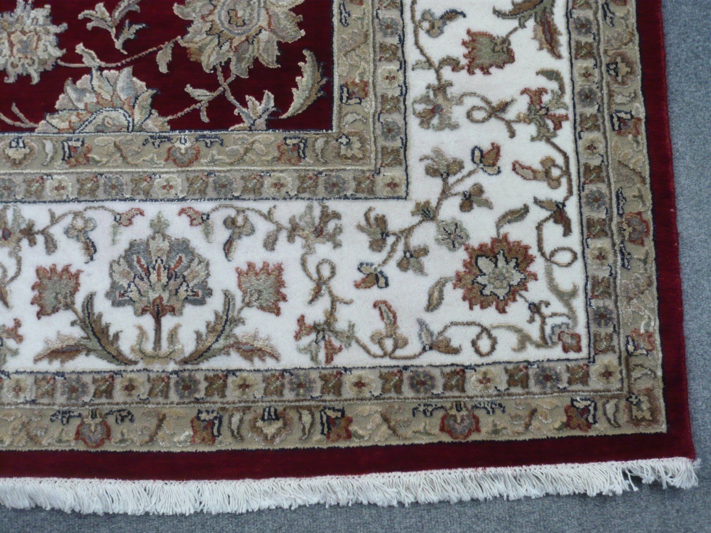Fine Indian Wool/Silk Rug