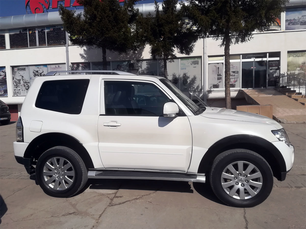 Mitsubishi Pajero 3.2 full oprema