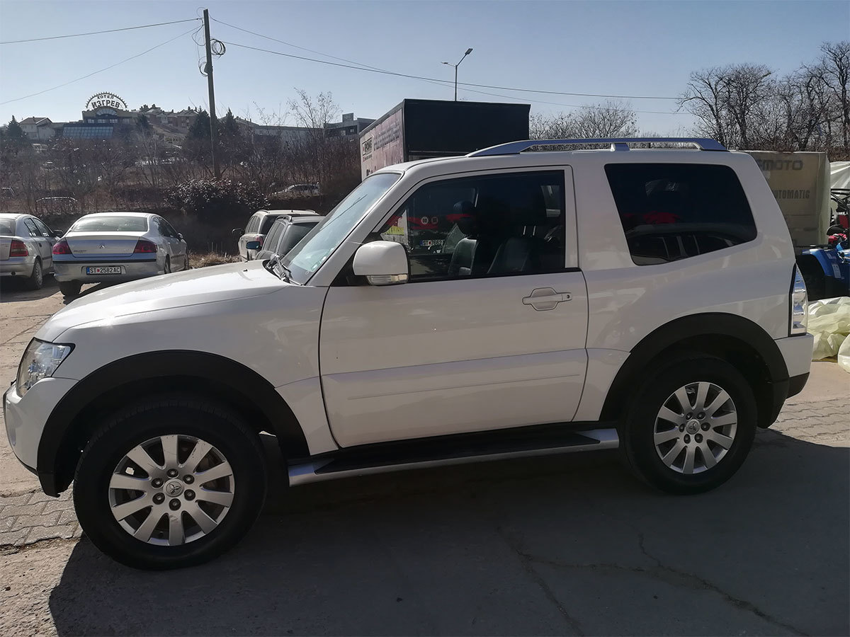 Mitsubishi Pajero 3.2 full oprema
