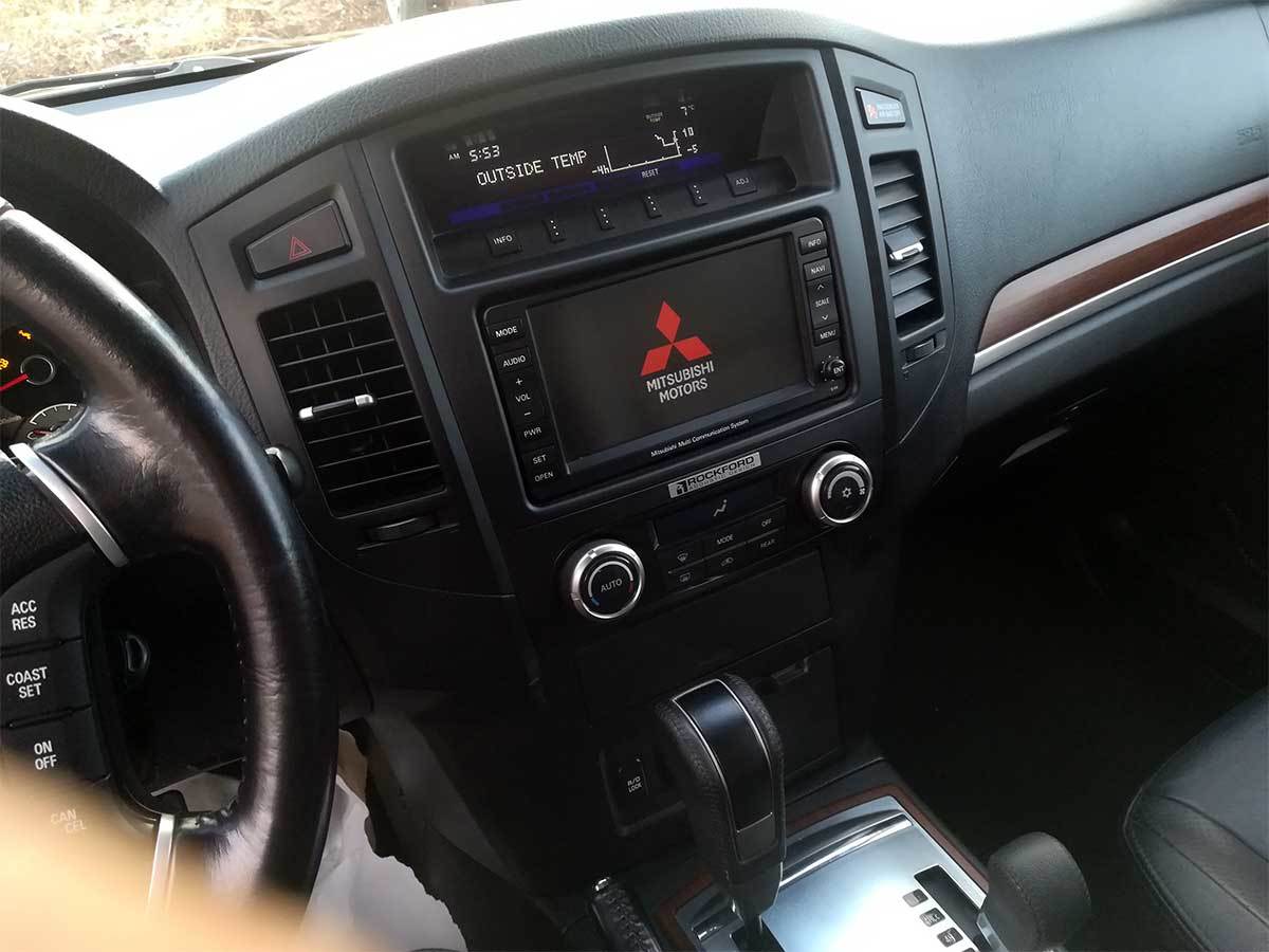 Mitsubishi Pajero 3.2 Full oprema