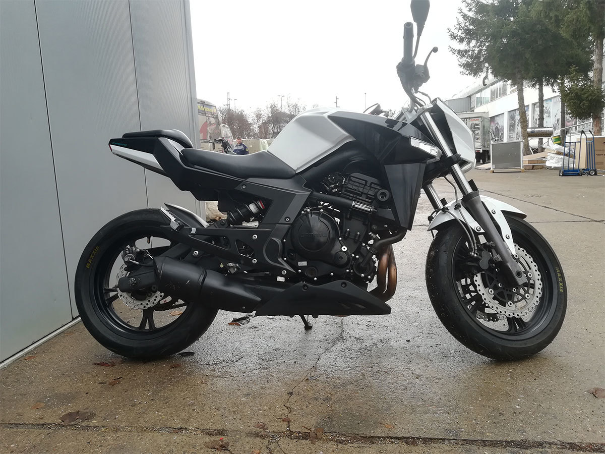 CF MOTO 650 NK